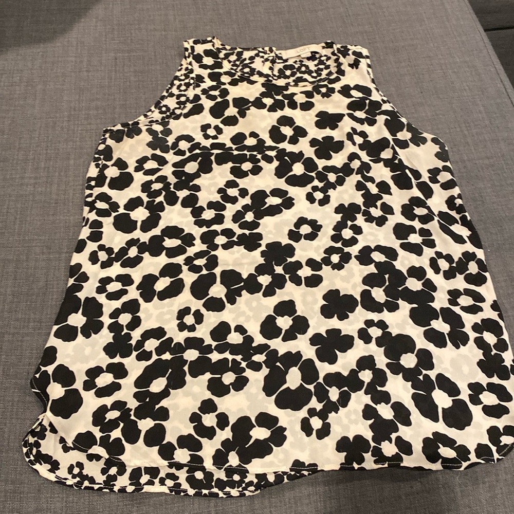 LOFT cream and black top